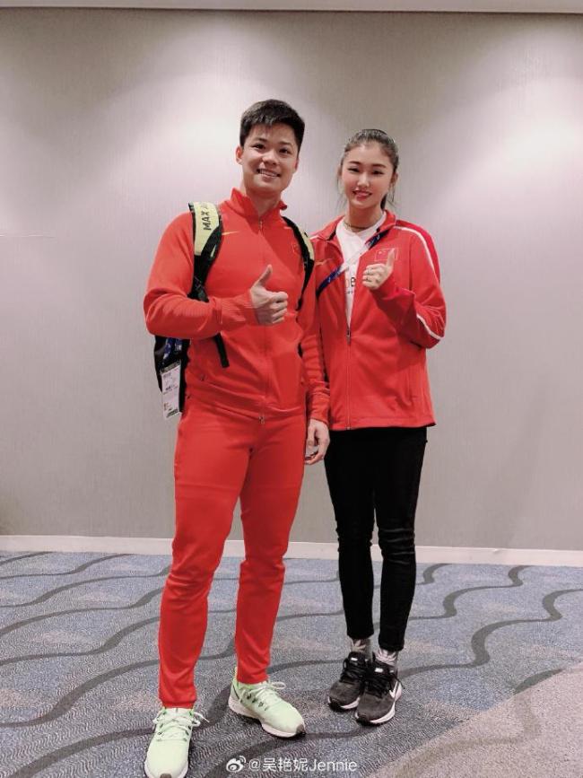 吴艳妮曾鼓起勇气找苏炳添合影 传奇永不落幕