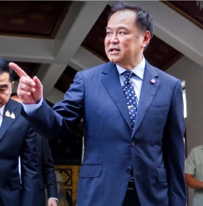 泰媒曝光现场:泰军出动F-16战机轰炸柬赌场 浓烟腾起爆炸声不断 边境冲突升级