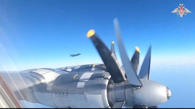 中俄轟炸機航母3個方向“包圍琉球” 聯(lián)合巡航引發(fā)關(guān)注