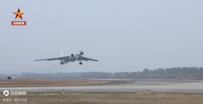 现场画面来了！中俄空中战略巡航