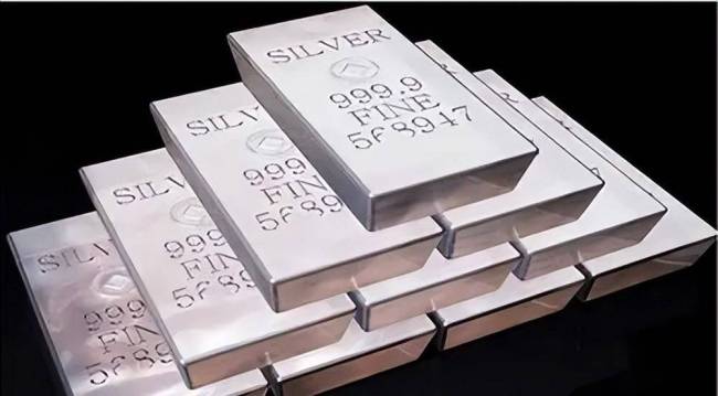 黃金漲不動(dòng)了白銀為啥還在漲 機(jī)遇還是陷阱？
