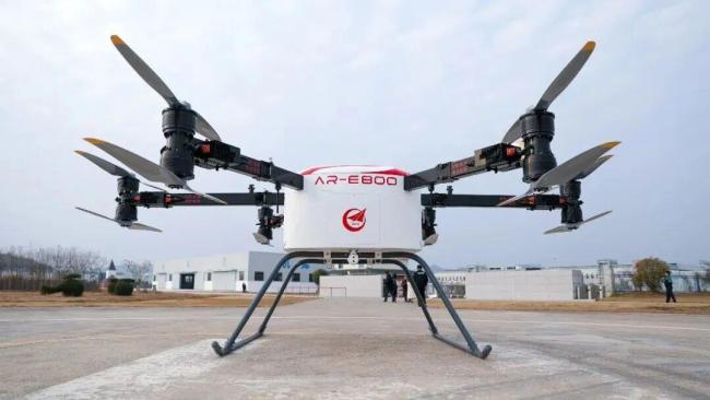 国产首款重载电动垂直起降飞行器AR-E800首飞成功