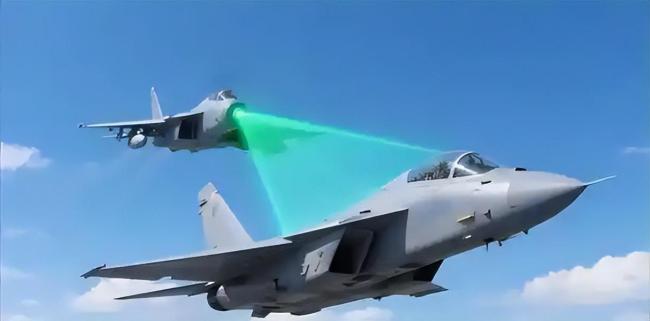 如何看待歼-15锁定F-15J距离被曝光 超视距技术展现实力差距