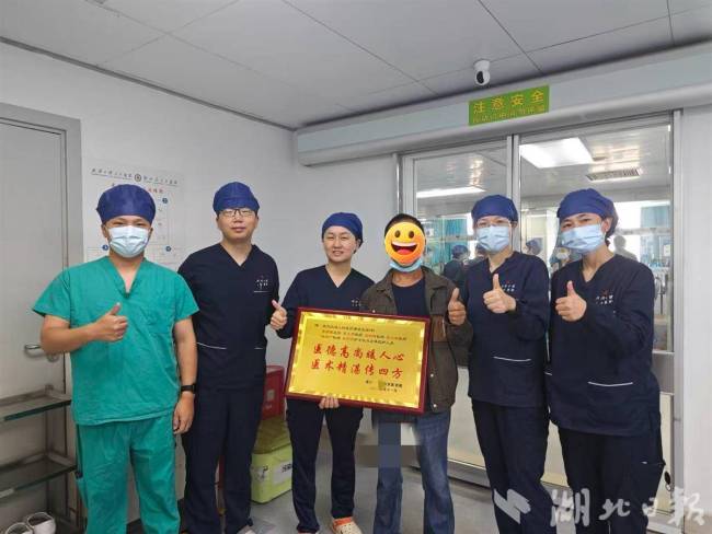 工人高空墜落14mm鋼筋貫穿胸部