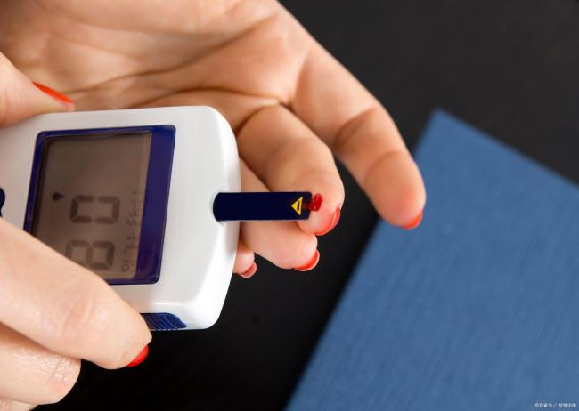 水銀體溫計(jì)將禁產(chǎn) 有人囤貨100支 懷舊與安全的碰撞