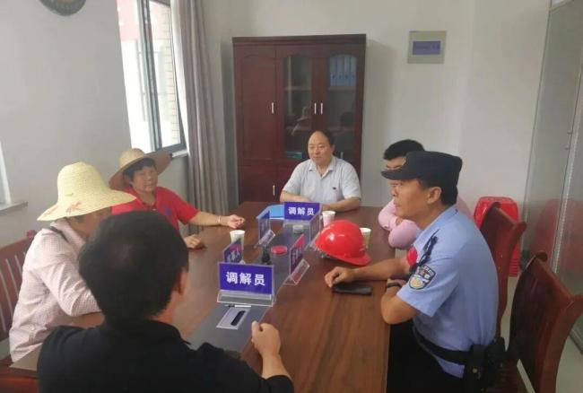 因疲憊身影走紅民警林軍去世 社區(qū)失去了一位守護者