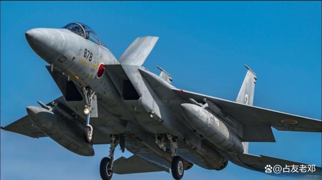 帥化民:F15對(duì)殲15完全沒(méi)抵抗能力 日機(jī)挑釁遭驅(qū)趕