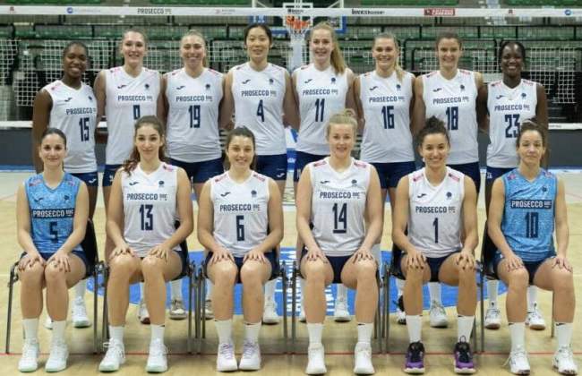 朱婷在世俱杯赛场再创辉煌,国际排联盛赞其统治级表现