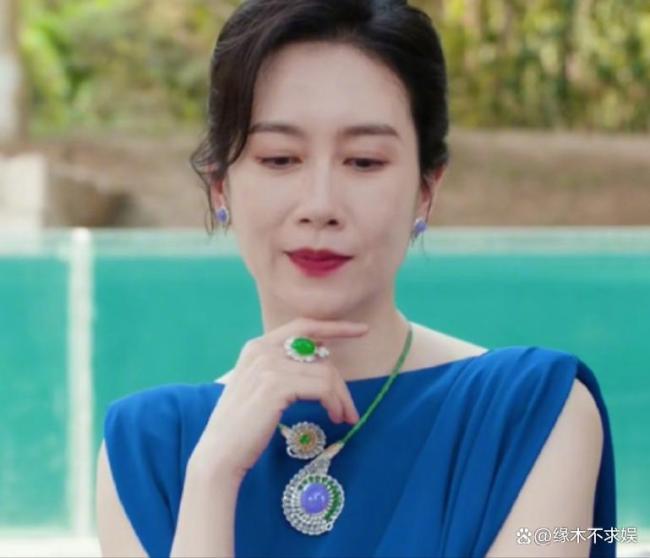 双轨口碑 剧情漏洞多台词好笑