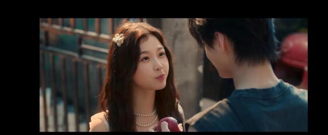 双轨开播 空降迷局激发烧议