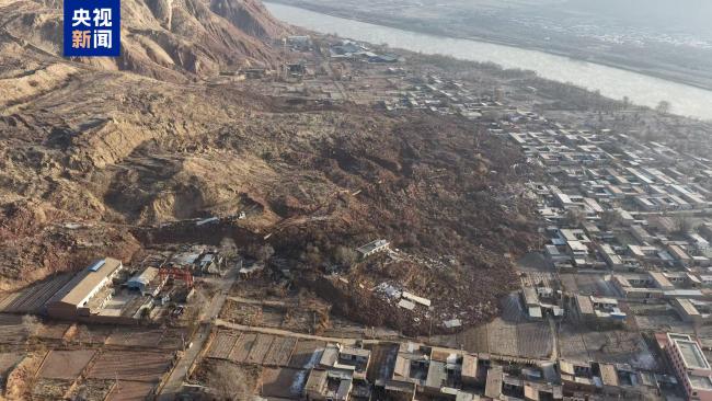 甘肃省永靖县发生滑坡 45户房屋被埋 无人员伤亡