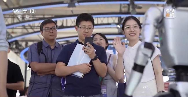 讓老百姓“有錢(qián)花、敢花錢(qián)” 制定實(shí)施城鄉(xiāng)居民增收計(jì)劃