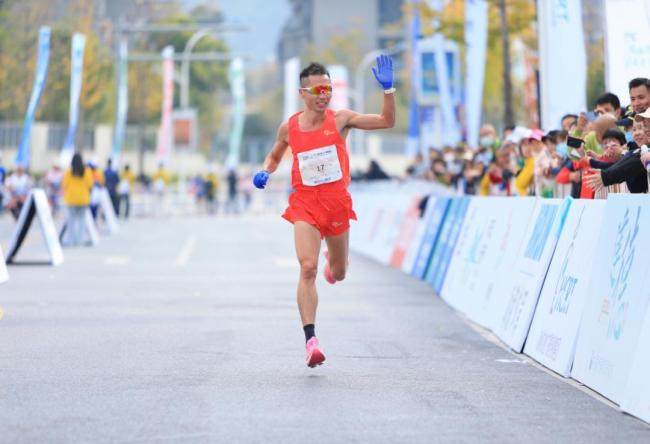 2025福州馬拉松冠軍出爐 頂尖選手齊聚榕城