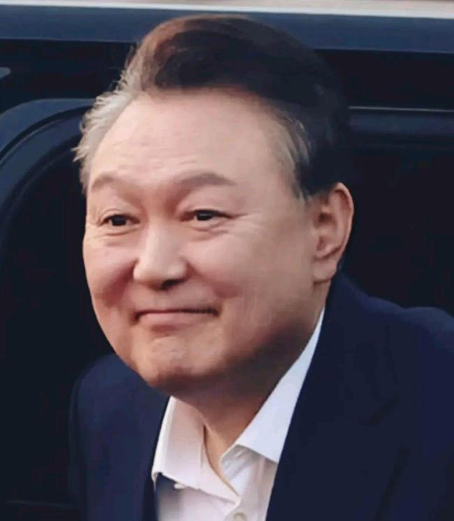 如何看待韩国戒严调查尘埃落定 尹锡悦难逃“青瓦台魔咒”