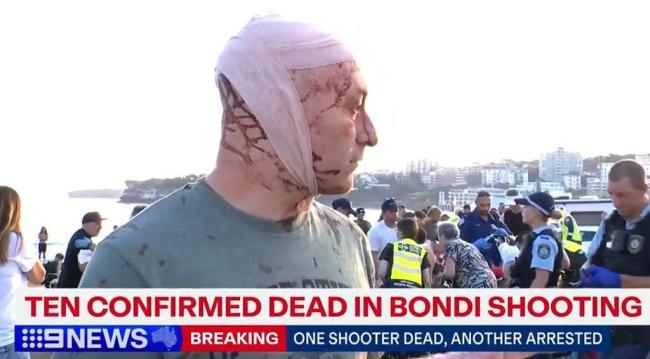 澳民众愤怒猛踩被击毙枪手头部 仇恨暴力再现澳大利亚