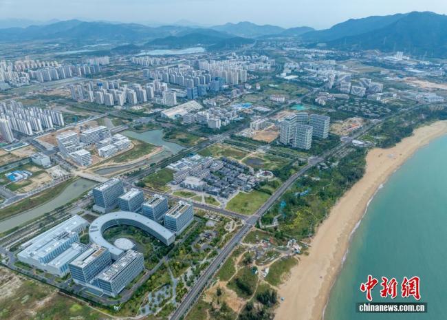 海南自贸港18日崇敬运行全岛封关 新引擎驱动怒放前沿