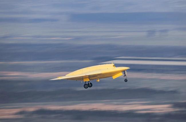 彩虹-7成功首飞 中国高空隐身无人机正式入场 航空科技新里程碑