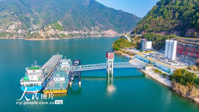 湖北秭归：航运能源转型 守护长江生态