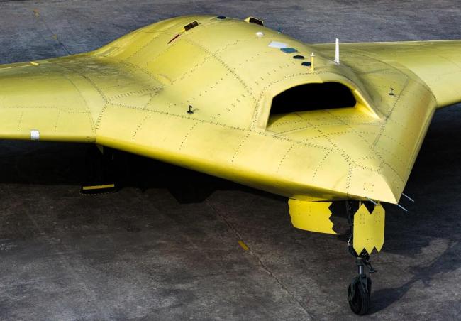 彩虹-7成功首飞 中国高空隐身无人机正式入场 航空科技新里程碑