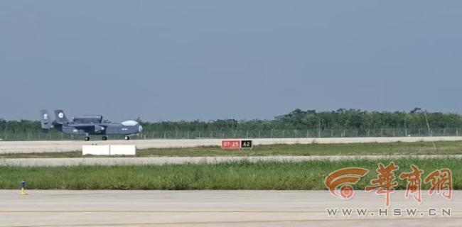 西工大晒“九天”无人机首飞画面 国产重型无人机展翼蓝天