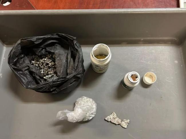 旅客带1275克金银制品入境被查 违规携带企图提纯谋利