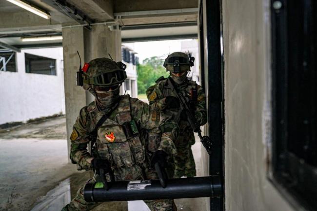 机器狗、无人机齐上阵!直击中新反恐实兵演练现场