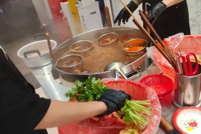 男子因未婚妻吃太多退婚案法院判了