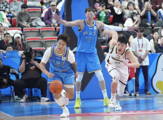 北汽男篮击败辽宁取三连胜 陈盈骏再夺高分