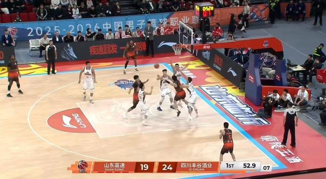 拒爆冷!山东男篮险胜全华班四川