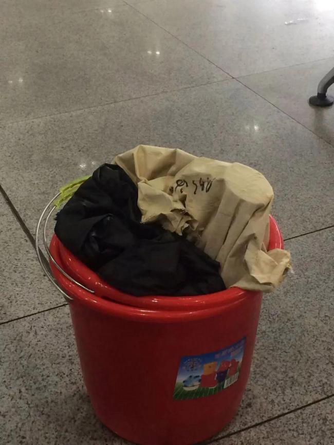 最省钱的打工人坐绿皮火车通勤 性价比之选