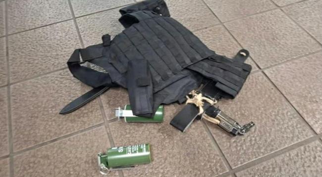 台北攻击事件已致3死6伤：嫌犯坠亡 公共安全漏洞引质疑