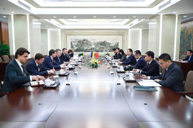 乌克兰高官：恪守一个中国原则，深化交流合作