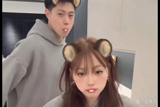 一天小郑嘻嘻聊天记录 情感纠葛与争议