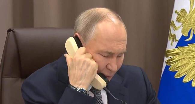 普京为何此时承认自己正在恋爱 柔情展示背后的政治考量