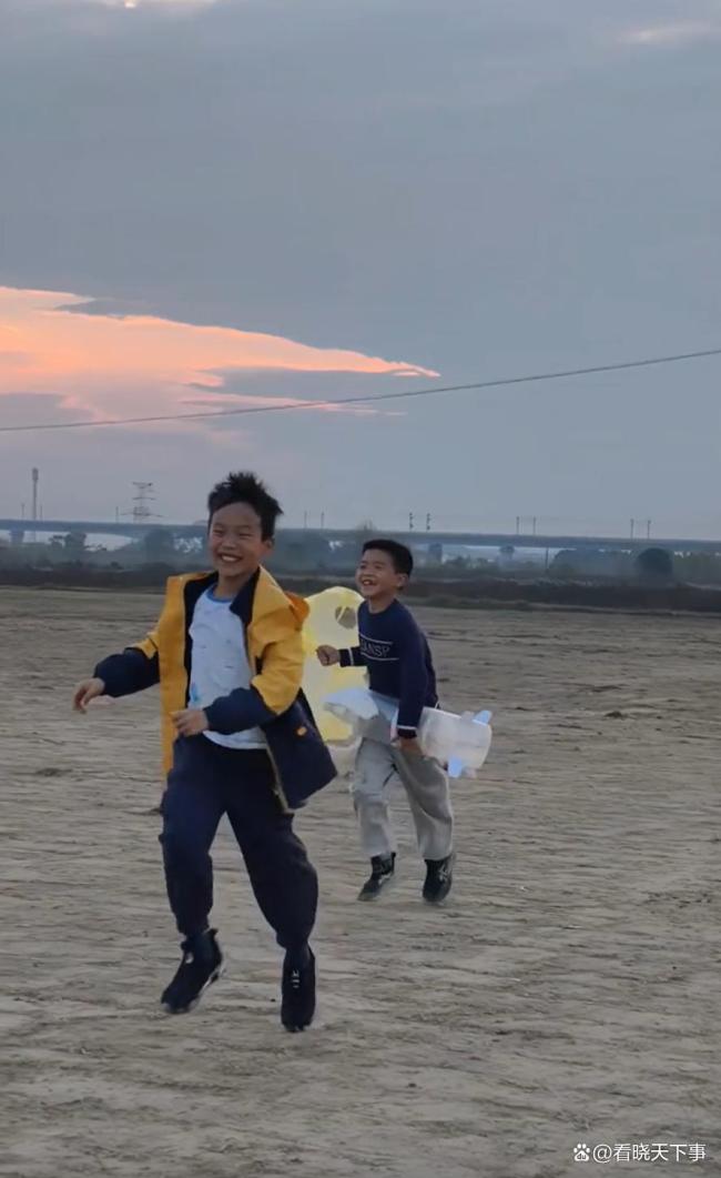 火到人民日报！江西一科学老师用水桶成功制作水火箭