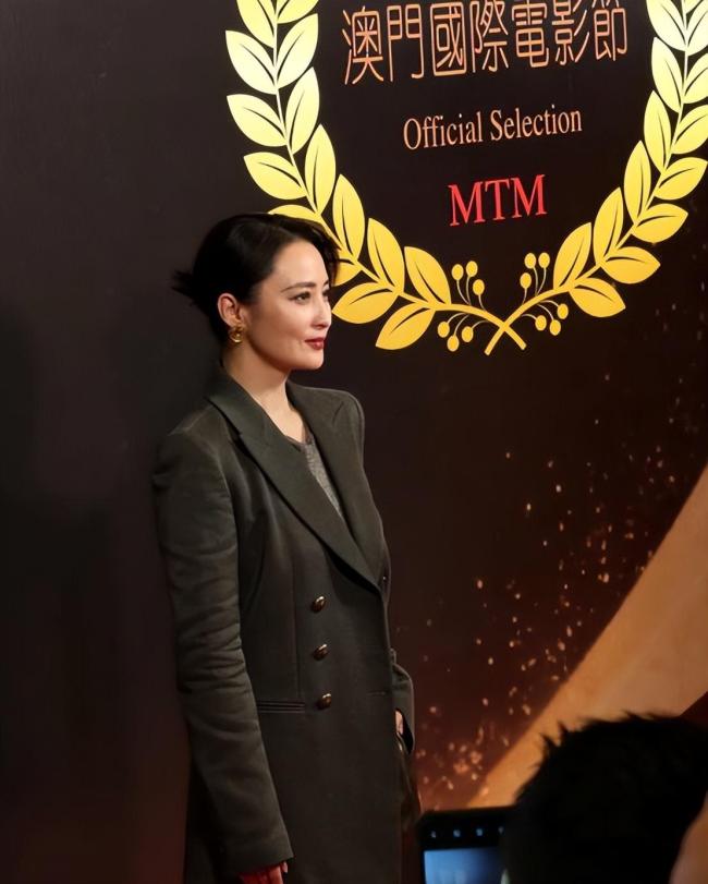 蒋勤勤气场 颜值回春惊艳众人