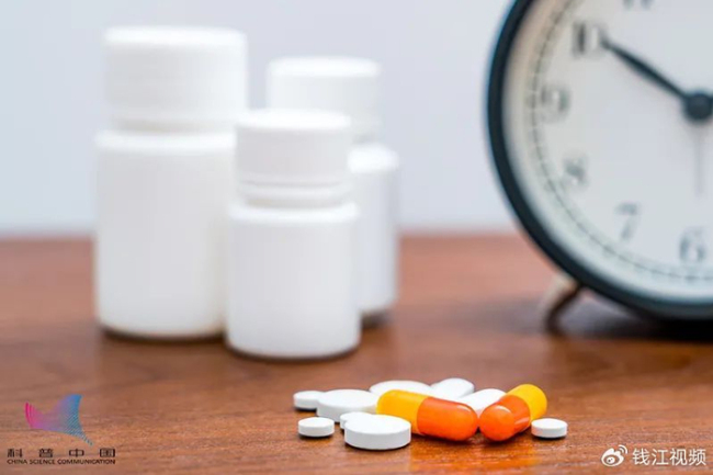 服用这些药物时千万不要饮酒 头孢不就酒，健康记心头