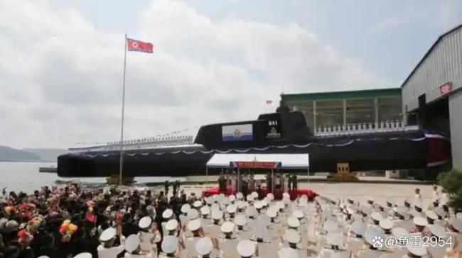 朝鲜新型核潜艇全貌曝光能看出什么 核动力战略潜艇现身