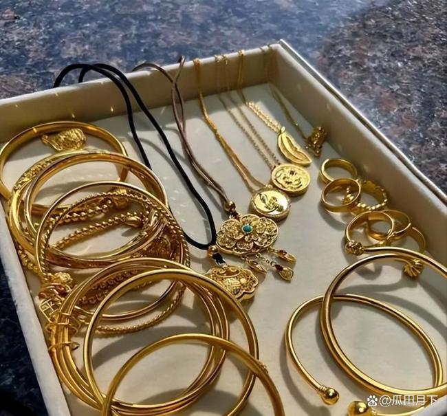 医生劝妻儿被发小杀害案丈夫走出来 信任的背叛