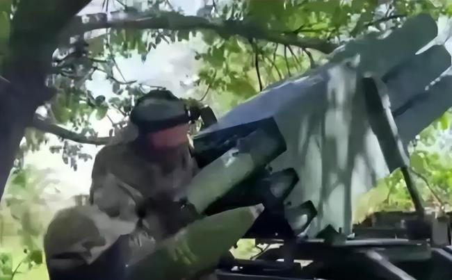 美国在芯片战场下了一盘“时间棋” 遏制与拖延并行