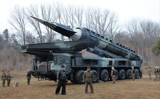 记者:朝鲜半岛逐渐成为“军备场” 核潜艇与远程导弹竞赛升级