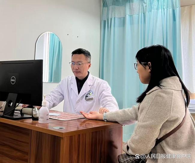 医生：发现甘蔗变红变味切勿食用 警惕“红心”甘蔗