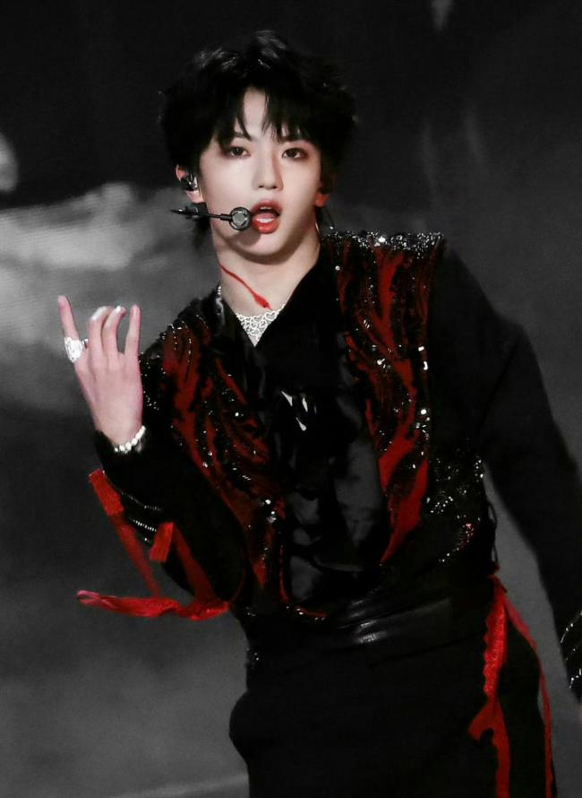 王橹杰穆祉丞美杜莎双人cut 舞台默契引爆全网热议