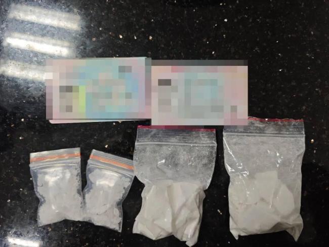 男子裤裆藏毒70.8克进境被查 海关严打毒品走私