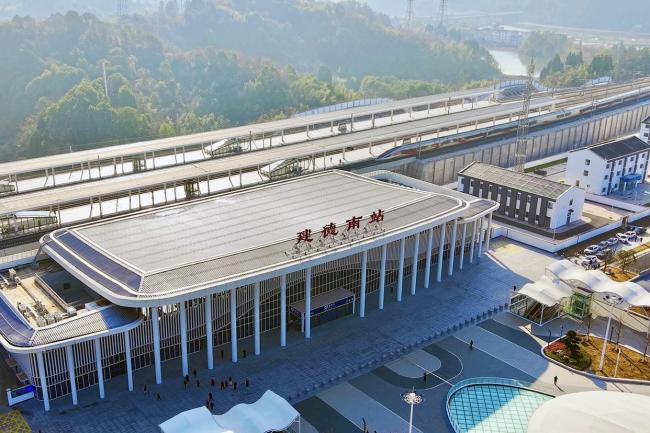 铁路杭州站元旦预计发送190万人次 假期出行高峰来临