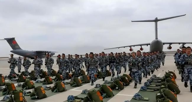 解放军检验了夺取空中制权能力 正义使命展现联合作战实力