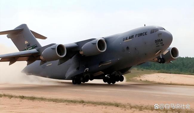 “正义使命-2025”演习轰-6K挂弹出击 极限压力测试启动