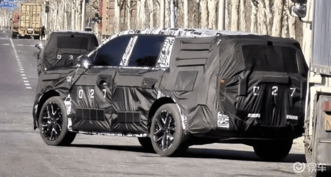 消息称小米汽车明年拟推4款新车 涵盖改款与增程SUV