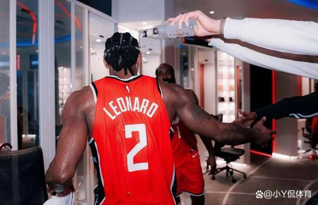 伦纳德状态回升 快船能否“北伐” 战神归来引领连胜