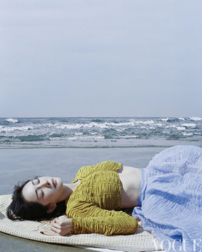 杨幂VOGUE开年刊 转型之年的作品正好